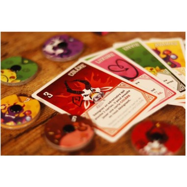 Deadlies - Iello - Jeux de société - Smirk & Dagger Games